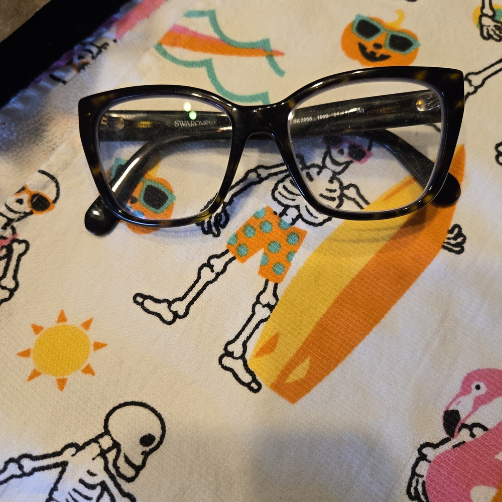 Swarovski Bling And Tortoise Shell Frames Sleek Look